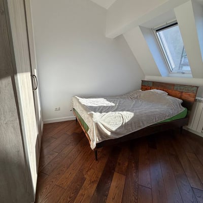 Аренда просторной 4-комнатной квартиры с видом на Ботанический сад, 92 м², центр Белграда, Сербия